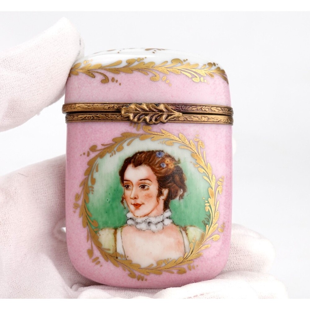 Limoges France Peint Main Lady Portrait Artist Signed Trinket Box RARE - Picture 5 of 16